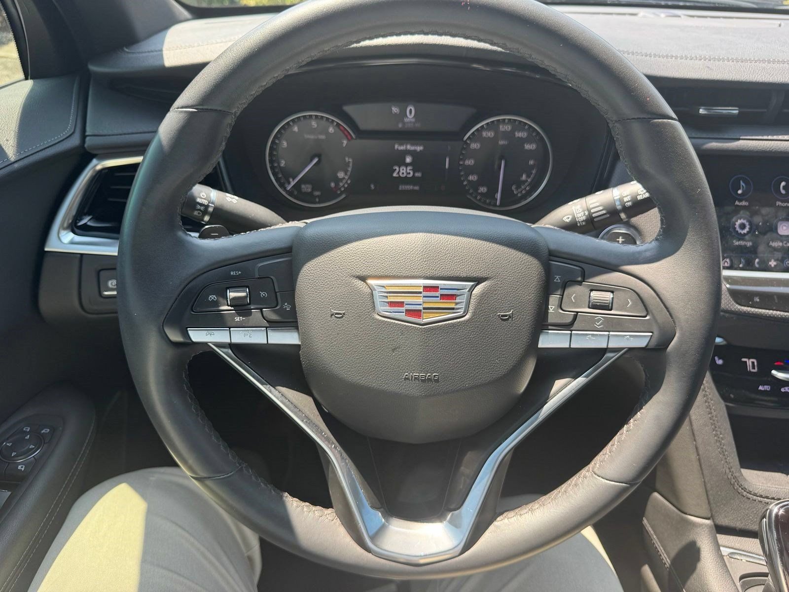 Certified 2024 Cadillac XT6 Luxury FWD image 15