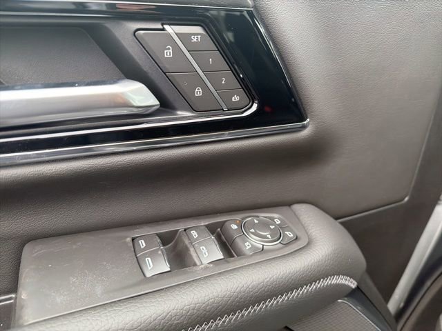 New 2026 GMC Yukon XL Denali w/ Denali Reserve Package image 15