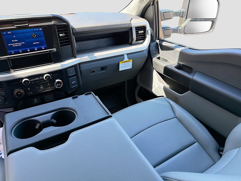 New 2026 Ford F550 4x4 Crew Cab image 23