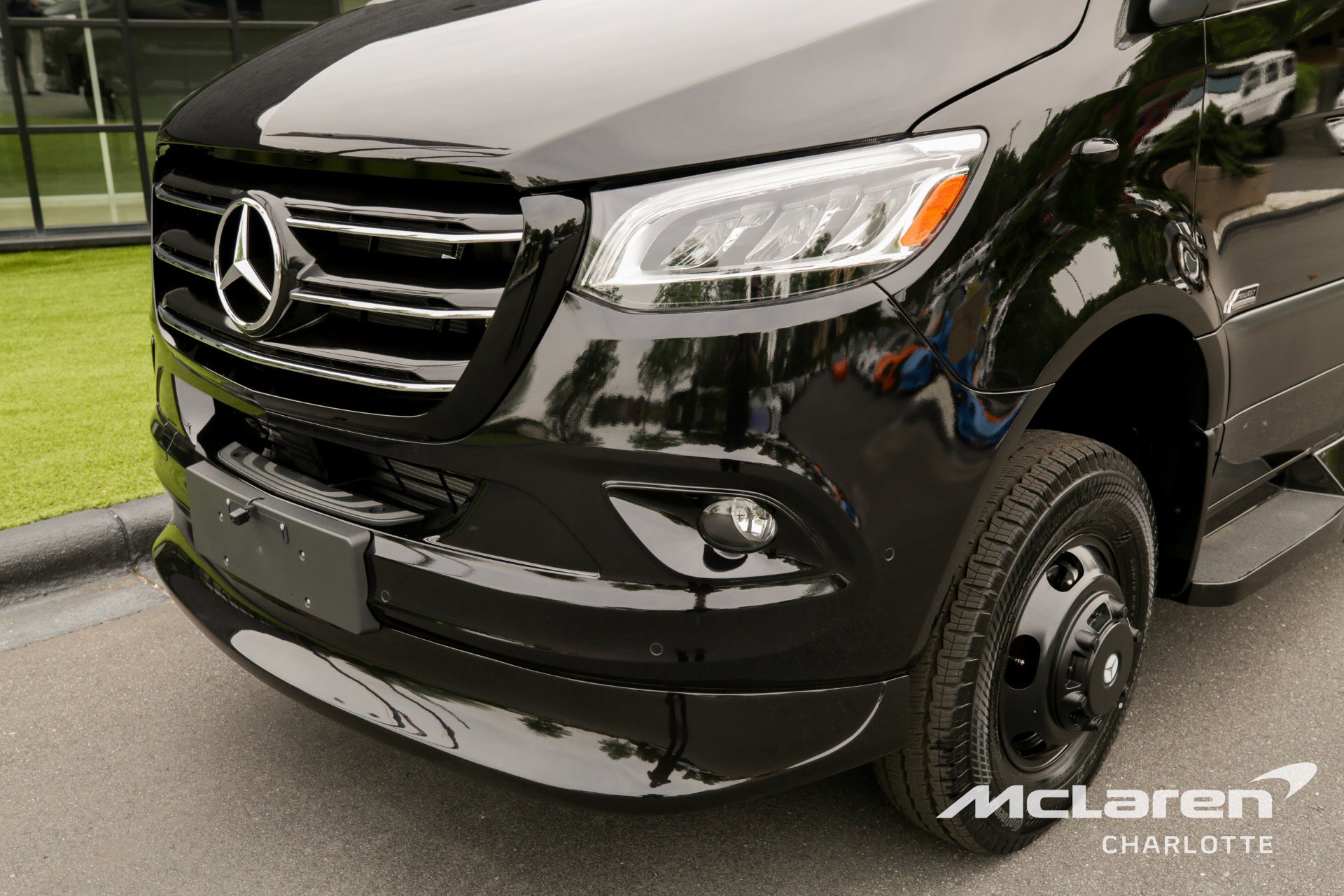 Used 2023 Mercedes-Benz Sprinter 3500 image 39