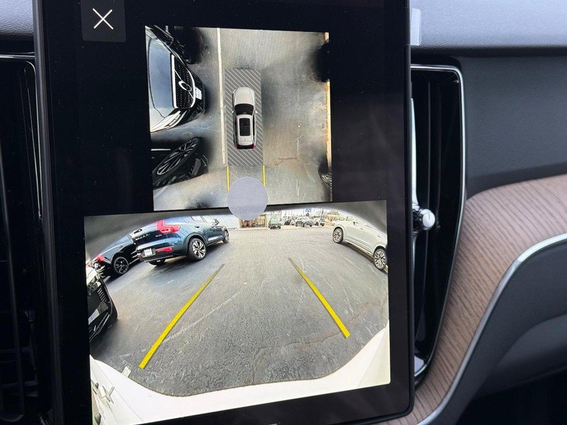 New 2026 Volvo XC60 B5 Plus w/ Climate Package image 15