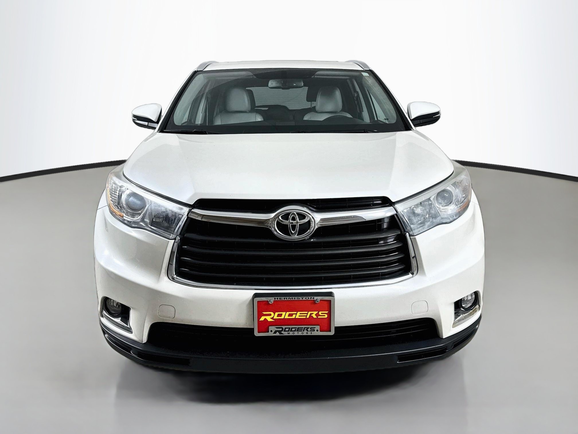 Used 2014 Toyota Highlander Limited AWD/4WD image 2