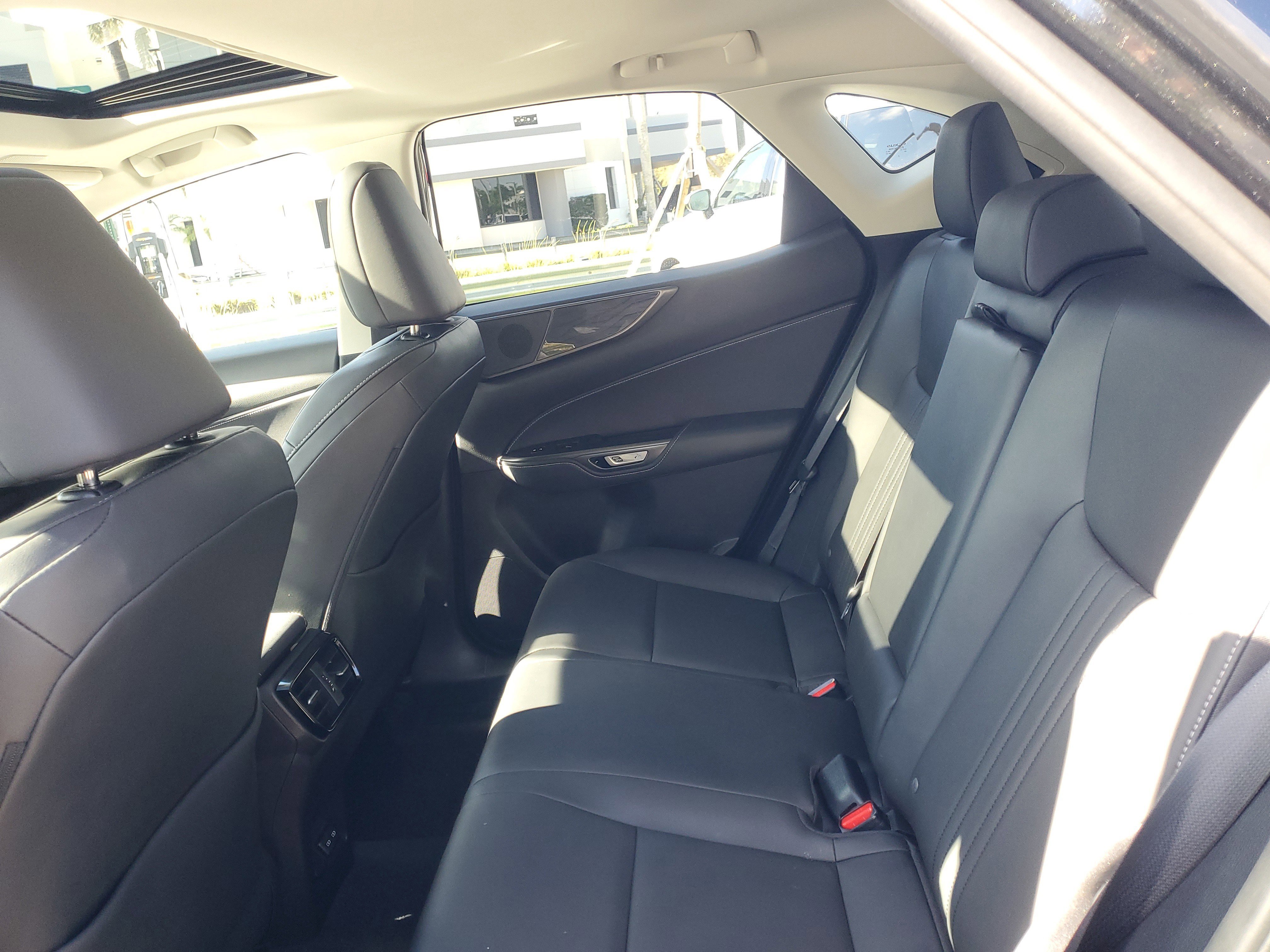 Used 2024 Lexus NX 350 AWD image 11