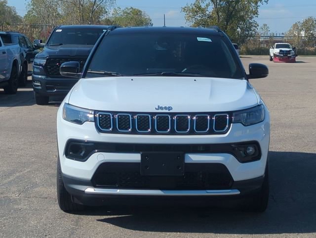 Used 2024 Jeep Compass Limited image 8