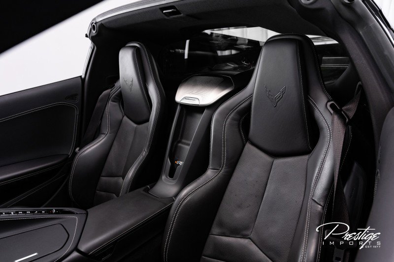 Used 2025 Chevrolet Corvette Stingray Preferred Cpe w/ 2LT image 35