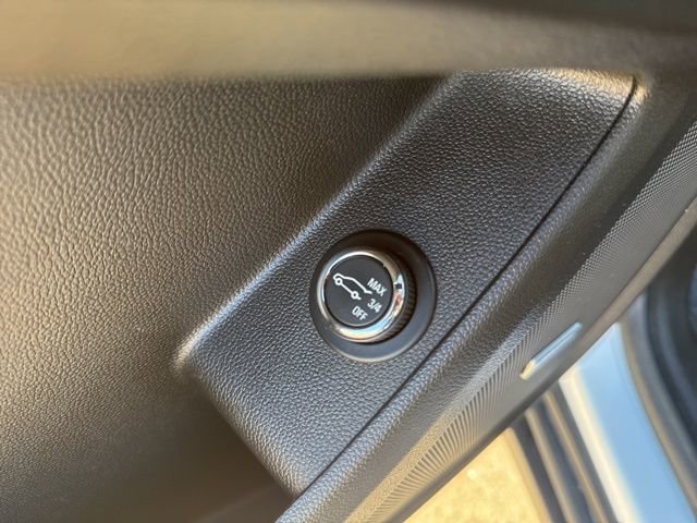 Used 2020 Chevrolet Traverse RS AWD/4WD image 12