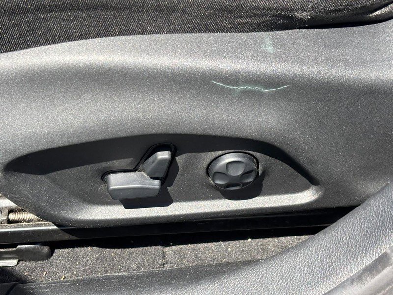 Used 2017 Jeep Compass Latitude w/ Popular Equipment Group image 15