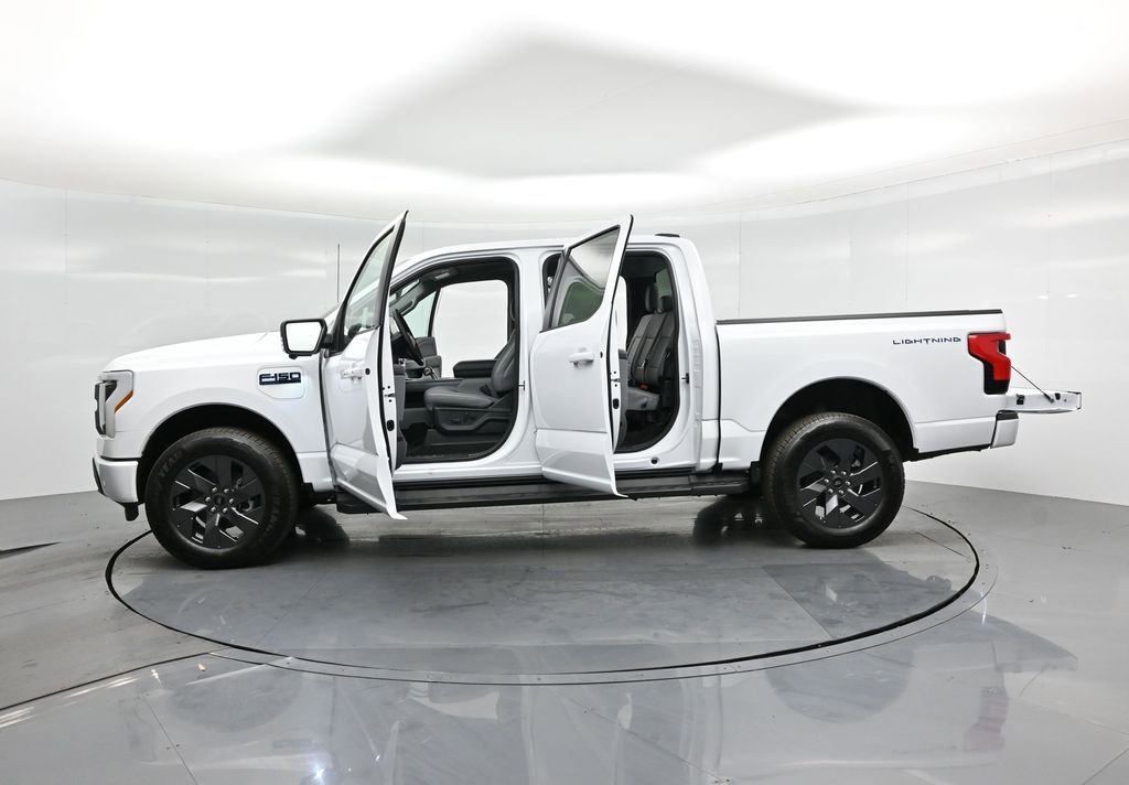New 2025 Ford F150 Lightning Flash image 34