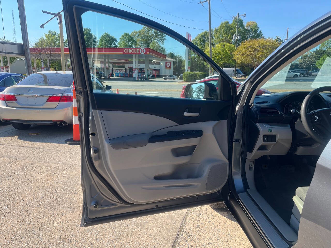 Used 2013 Honda CR-V LX image 8