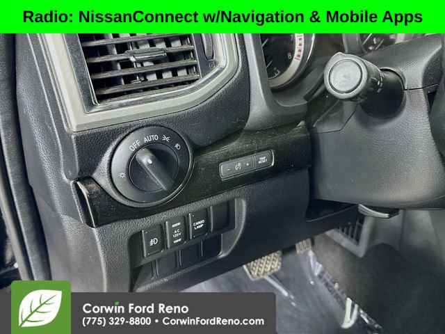 Used 2017 Nissan Titan SV AWD/4WD image 10