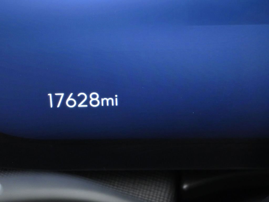 Used 2025 Buick Enclave Preferred image 35