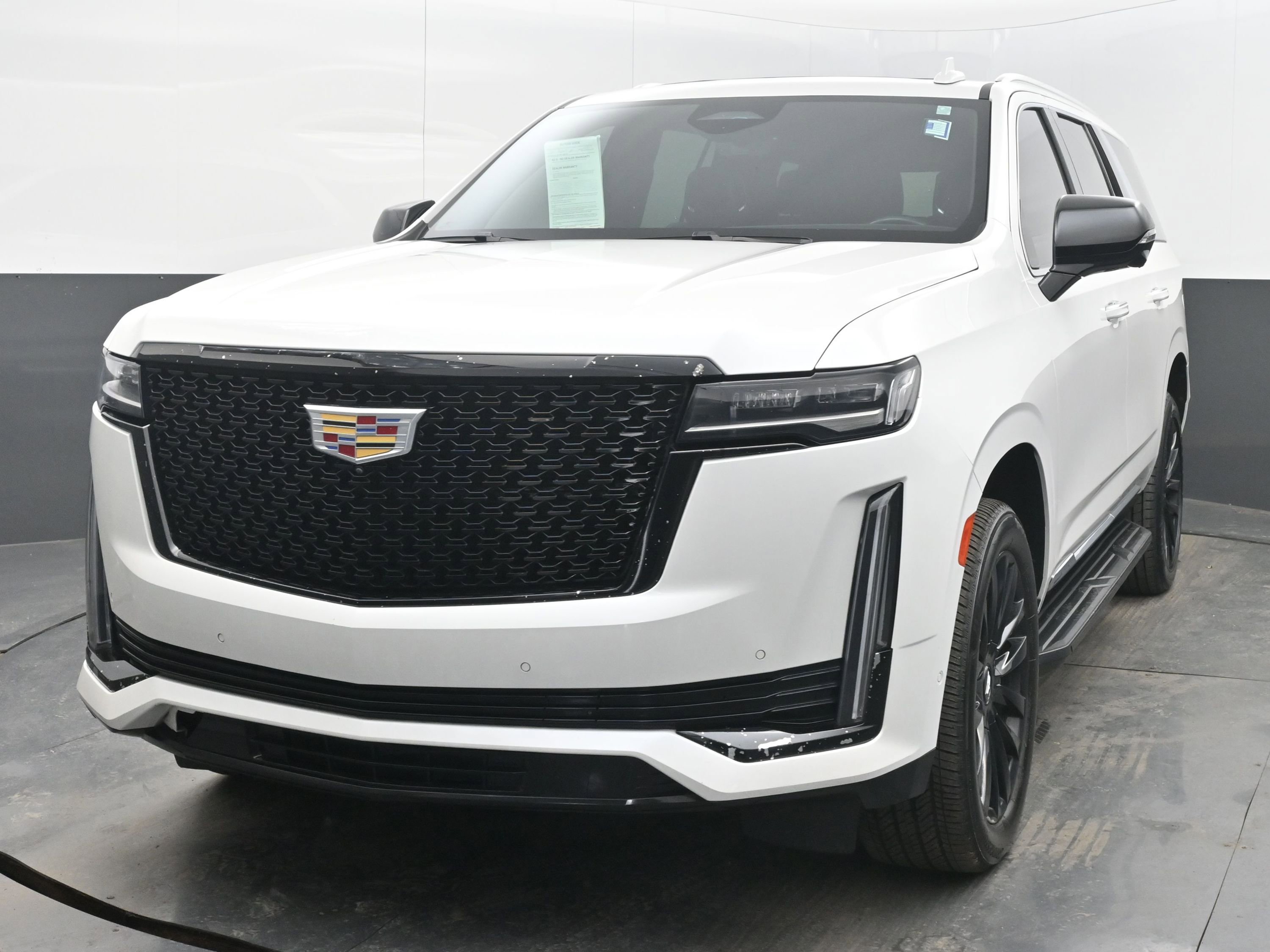 Used 2021 Cadillac Escalade Premium Luxury image 3