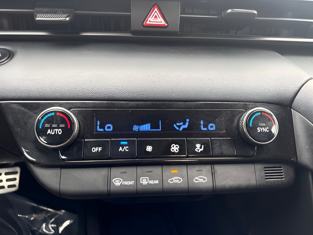 Used 2026 Hyundai Elantra Sport FWD image 15