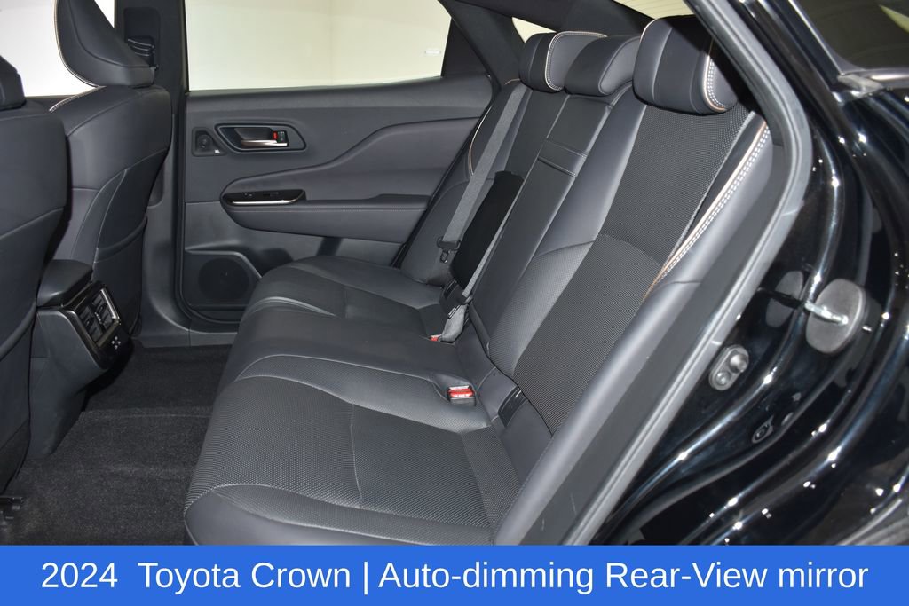 Used 2024 Toyota Crown AWD/4WD image 28
