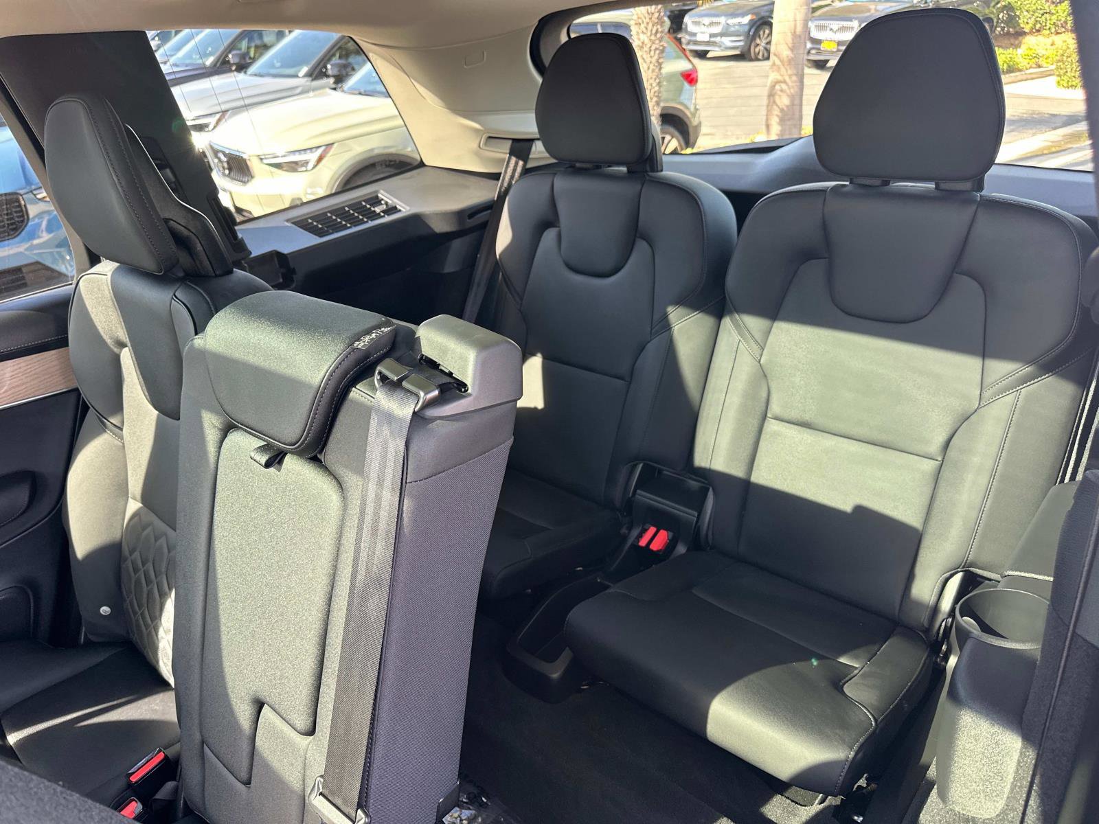 Certified 2025 Volvo XC90 B5 Core w/ Protection Package Premier image 35