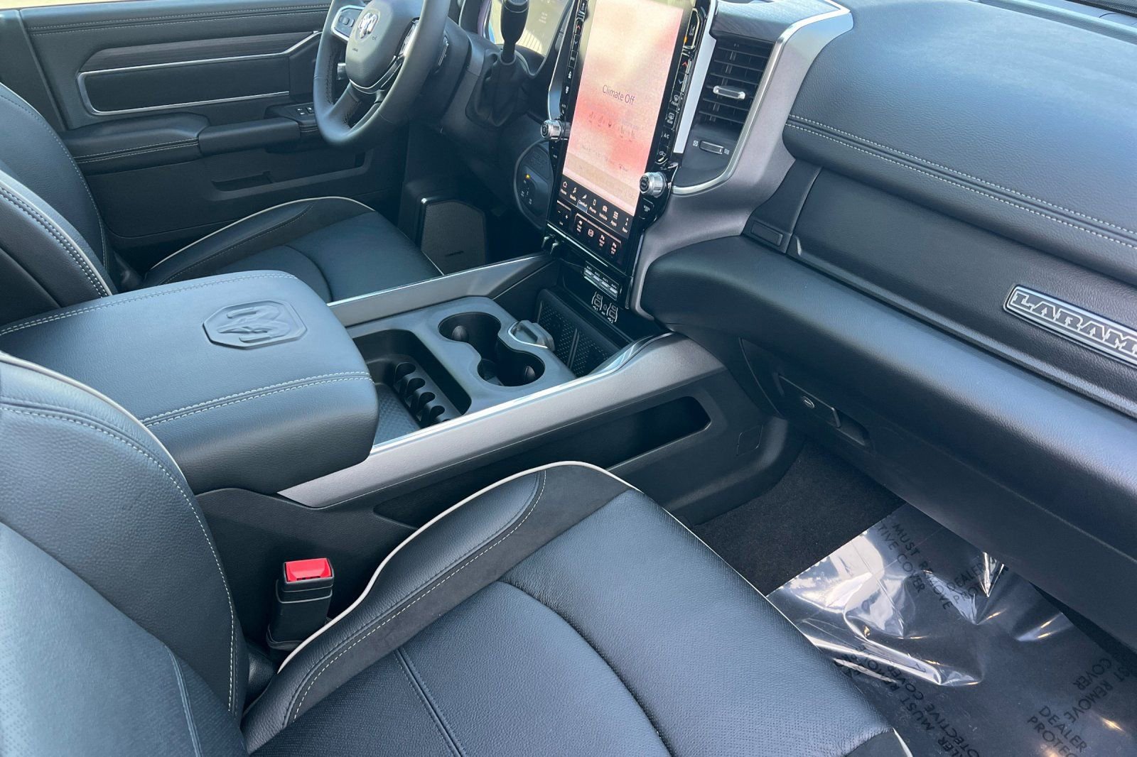 New 2026 RAM 3500 Laramie AWD/4WD image 13