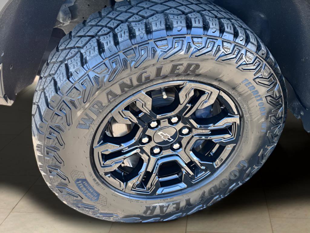 Used 2022 Chevrolet Silverado 1500 ZR2 w/ Technology Package image 20