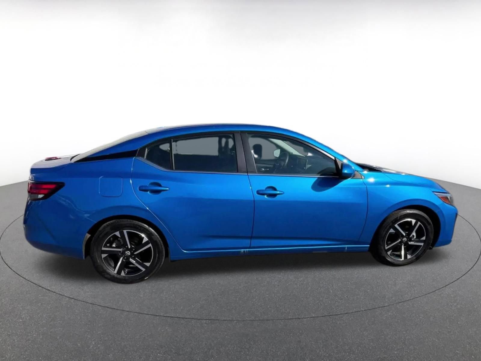 Used 2025 Nissan Sentra SV FWD image 16