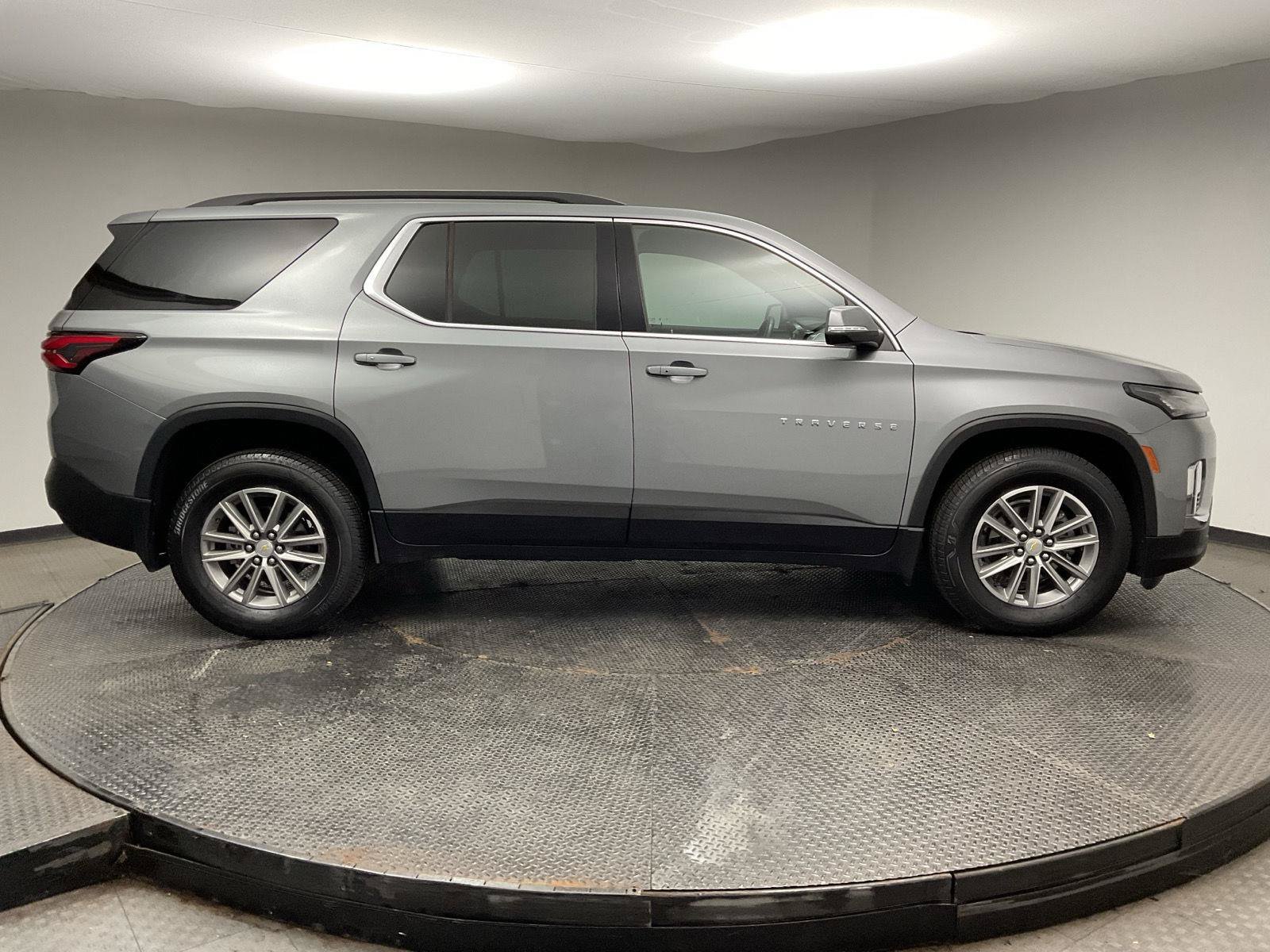 Certified 2023 Chevrolet Traverse LT FWD image 8