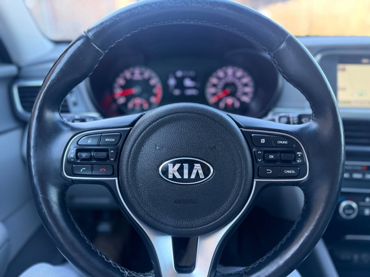 Used 2016 Kia Optima EX w/ Premium Package image 18