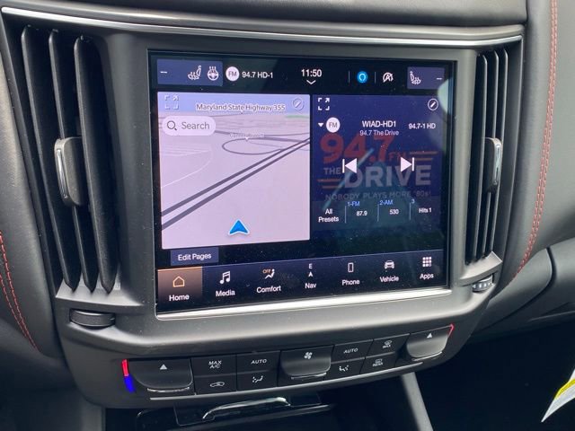 Used 2024 Maserati Levante GT Ultima image 28