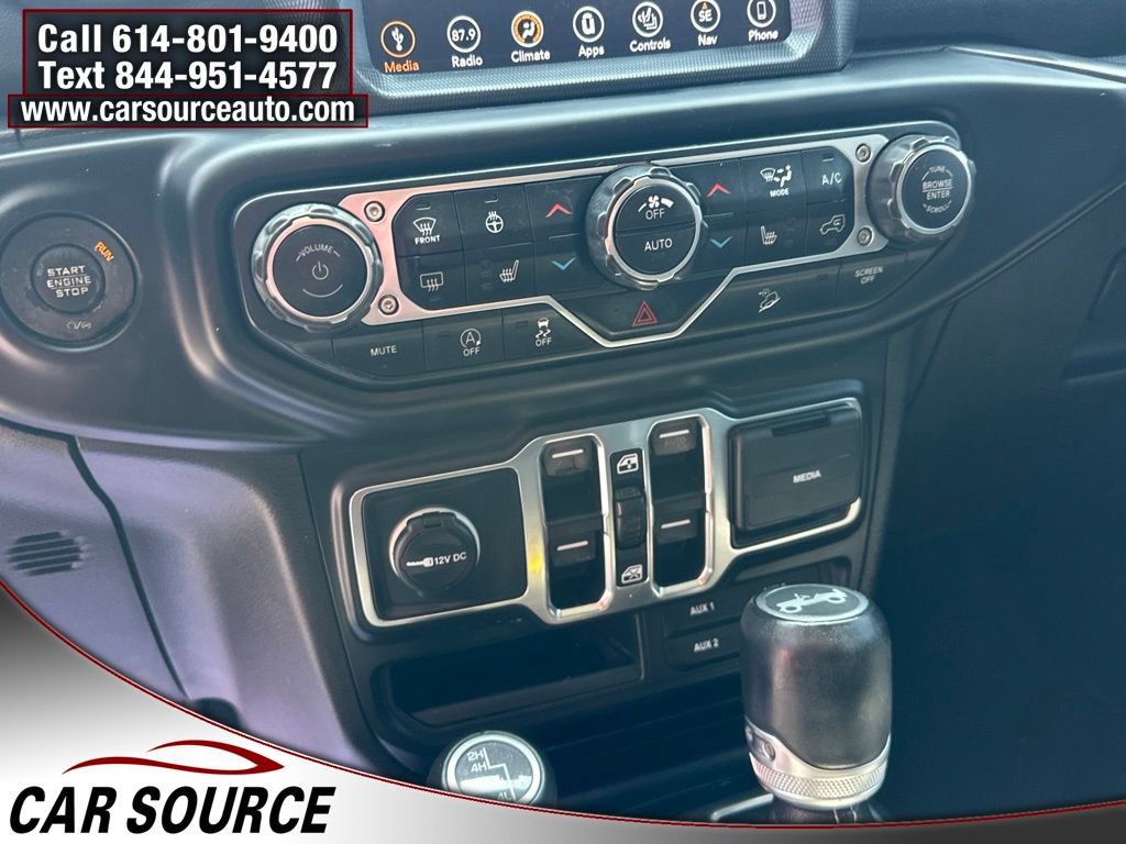 Used 2019 Jeep Wrangler Unlimited Sahara w/ Dual Top Group AWD/4WD image 22