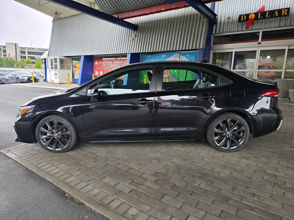 Used 2024 Toyota Corolla XSE FWD image 8