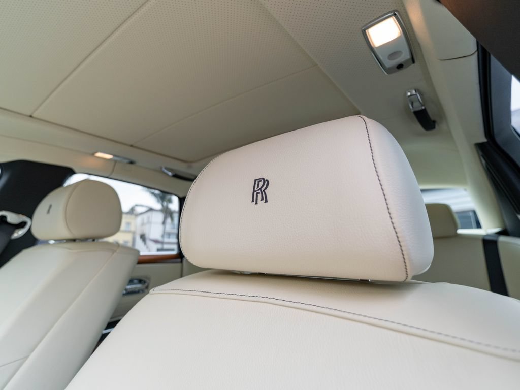 Used 2013 Rolls-Royce Ghost RWD image 9