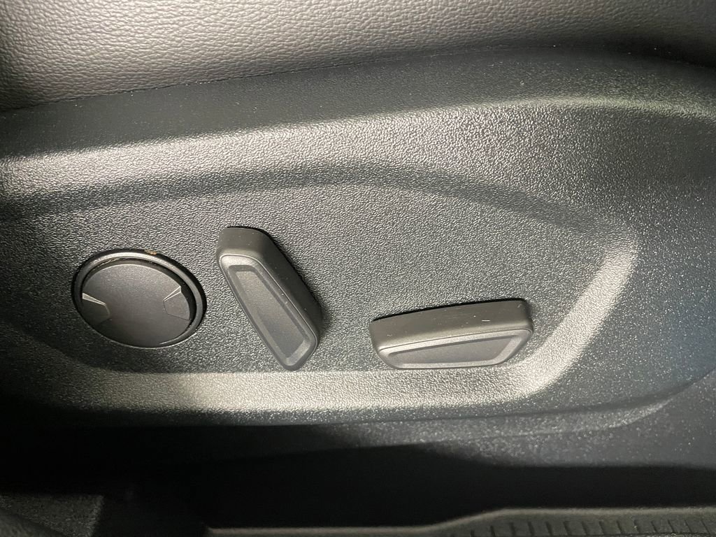 Used 2020 Ford Edge Titanium image 64