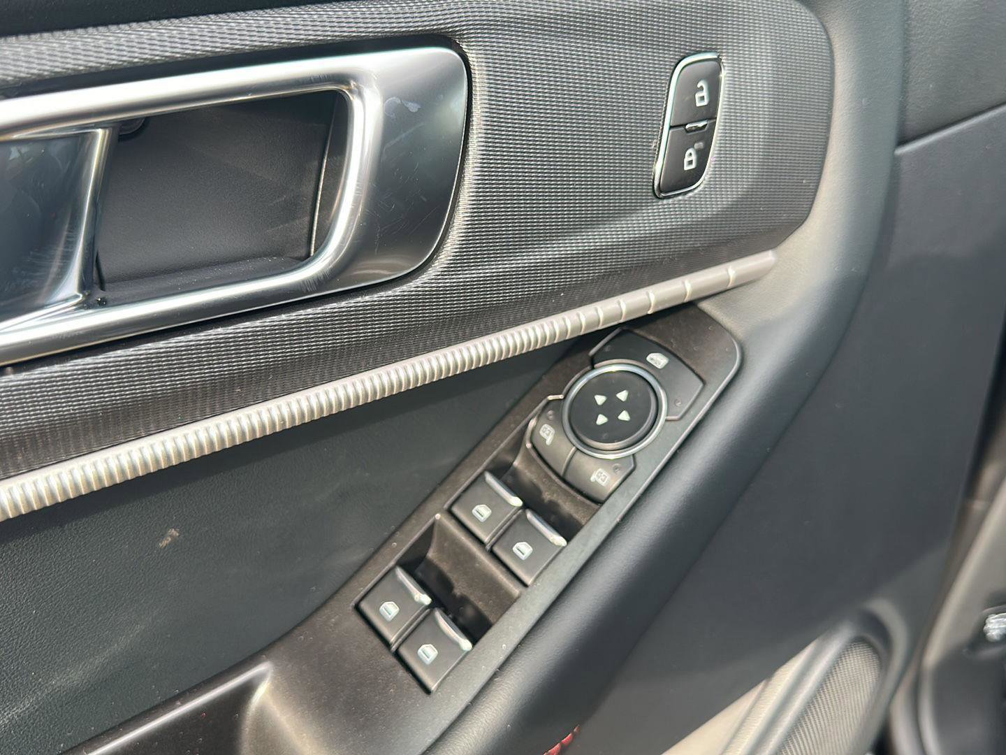 New 2026 Ford Explorer ST-Line image 17