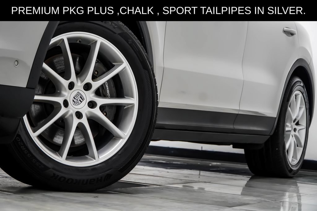 Used 2024 Porsche Cayenne w/ Premium Package Plus (PFM) AWD/4WD image 3