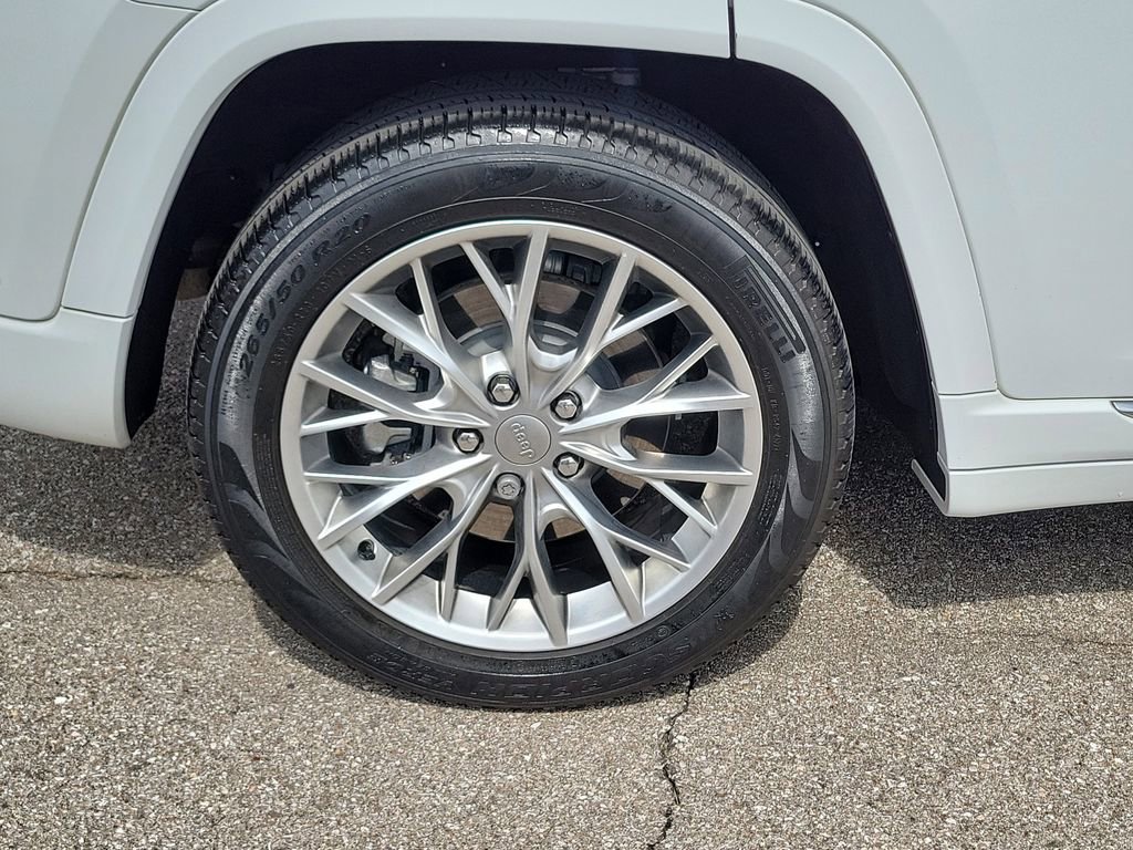 Used 2022 Jeep Grand Cherokee Summit w/ Advanced Protech Group IV AWD/4WD image 6