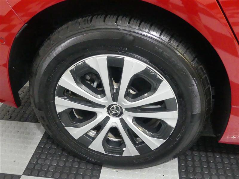 Used 2020 Toyota Prius XLE image 17