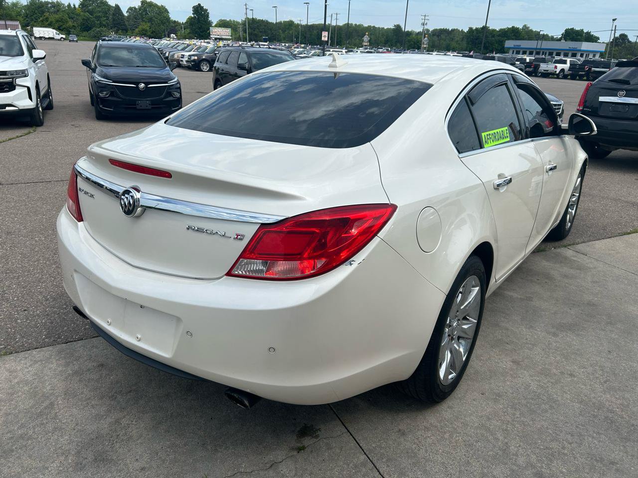 Used 2013 Buick Regal Premium FWD image 5