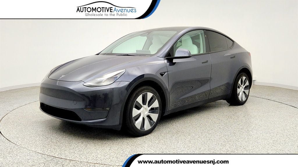 Used 2023 Tesla Model Y Long Range AWD/4WD video 1