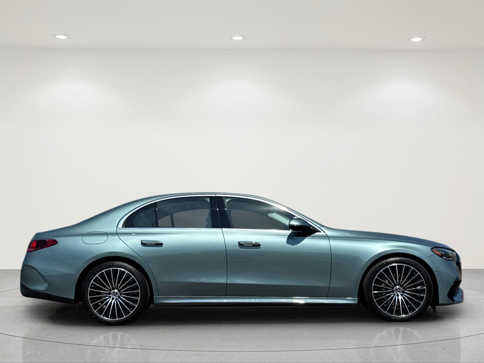New 2026 Mercedes-Benz E 350 4MATIC Sedan image 6
