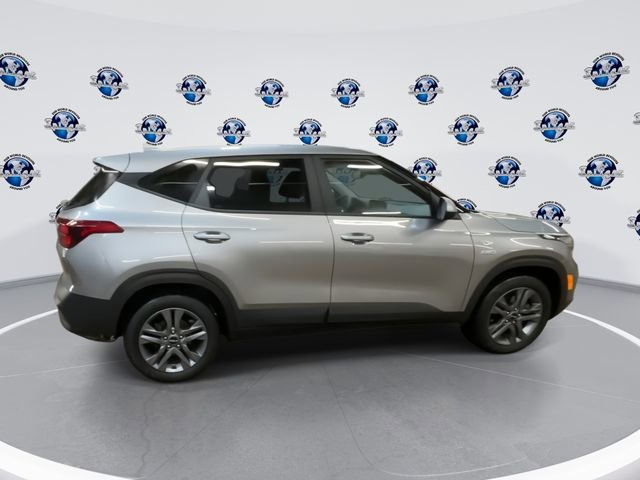 Certified 2023 Kia Seltos LX image 10