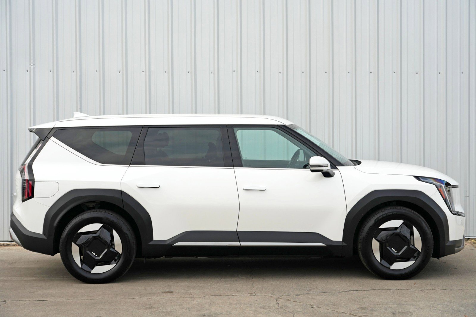 Used 2024 Kia EV9 Light Long Range image 54