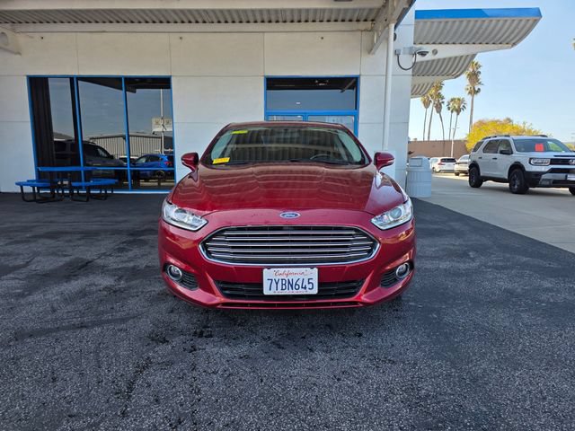 Used 2016 Ford Fusion SE FWD image 2