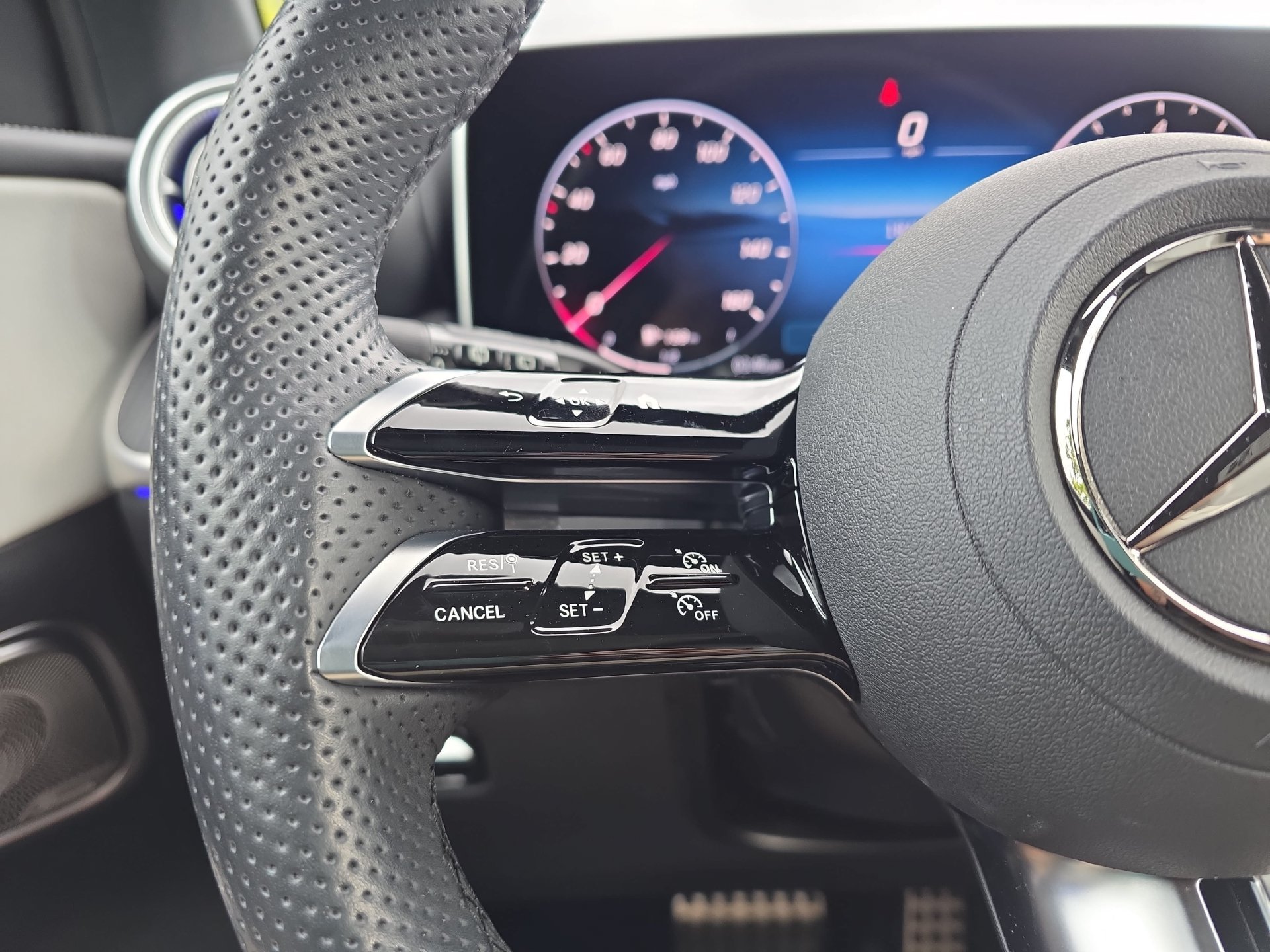 Certified 2026 Mercedes-Benz GLC 300 4MATIC image 17