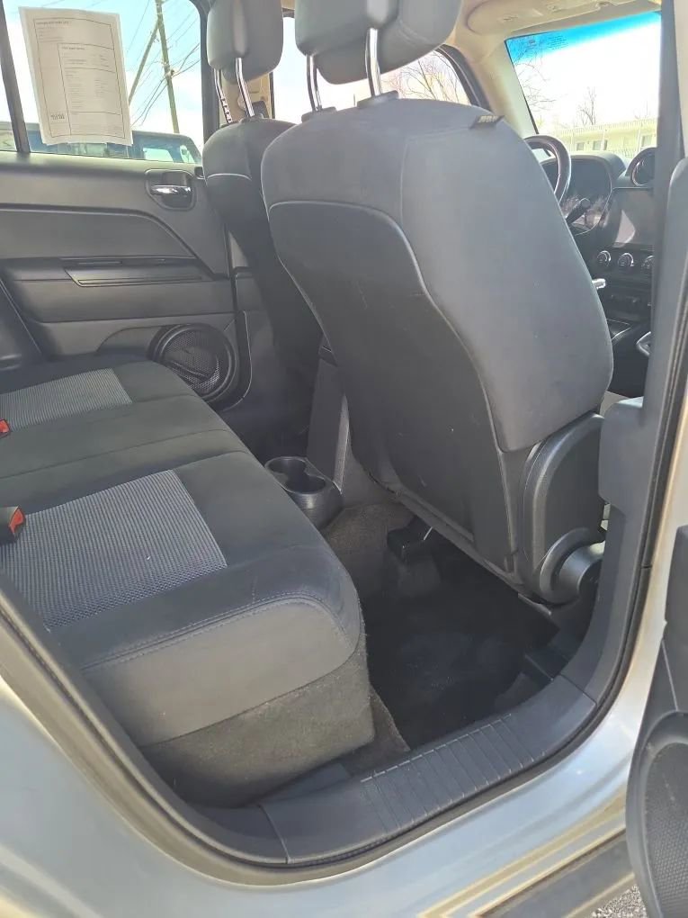 Used 2013 Jeep Patriot Latitude w/ Sun/Sound Group AWD/4WD image 7
