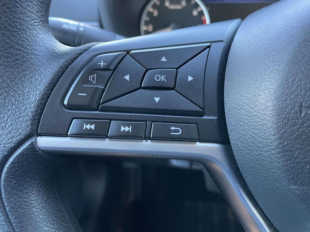 Used 2024 Nissan Altima 2.5 SV image 32