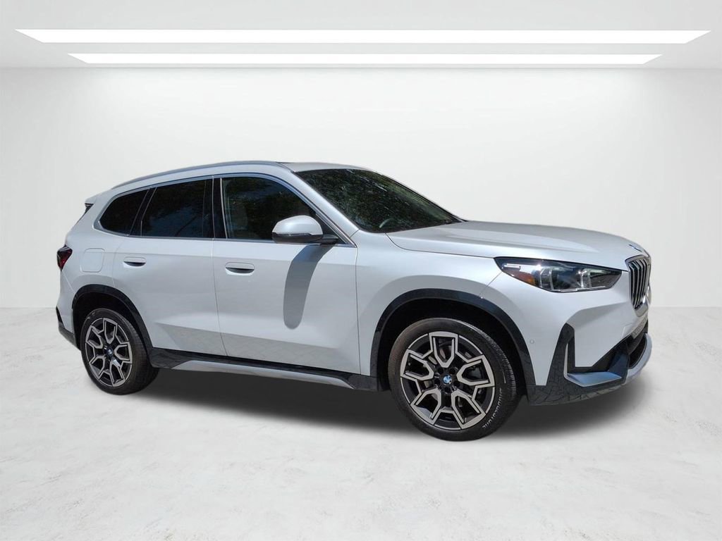 New 2025 BMW X1 xDrive28i w/ Convenience Package AWD/4WD image 2
