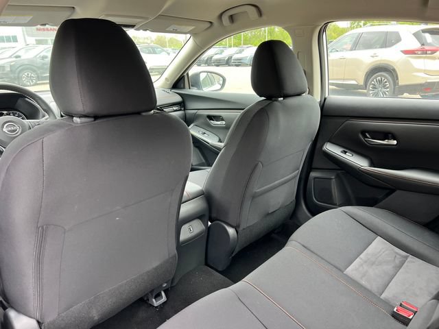 New 2025 Nissan Sentra SR FWD image 31