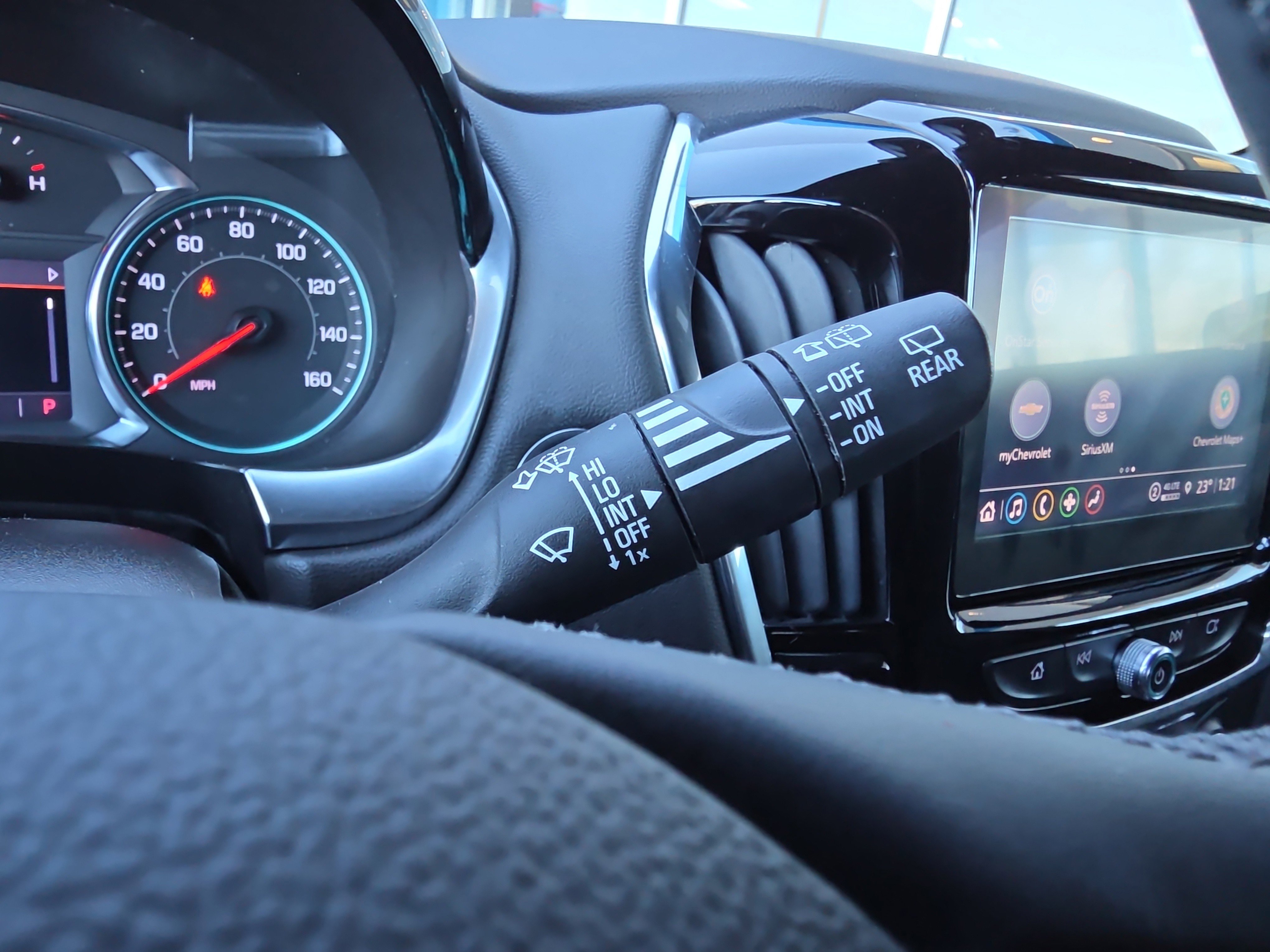 Used 2023 Chevrolet Traverse LT image 19