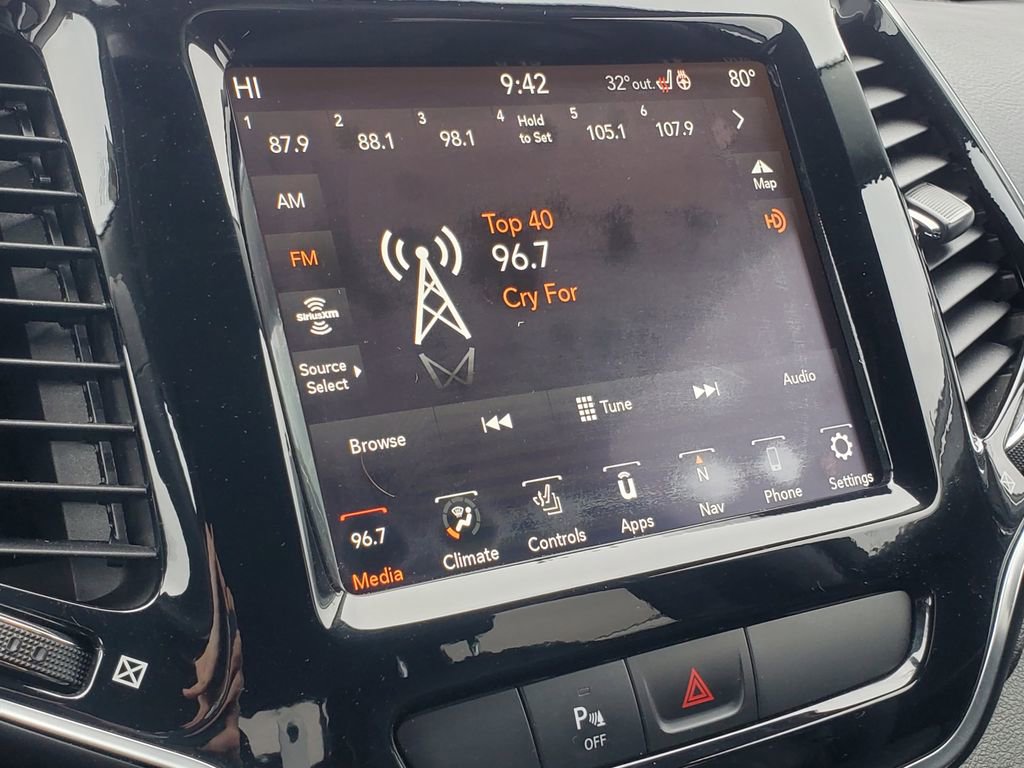 Used 2020 Jeep Cherokee Limited image 22