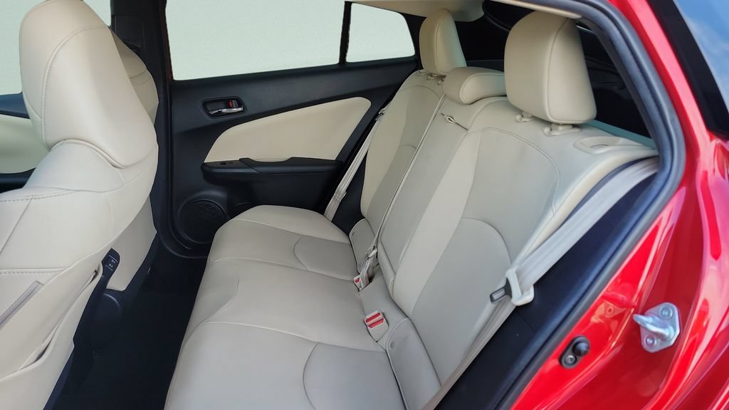 Certified 2022 Toyota Prius Limited FWD image 10