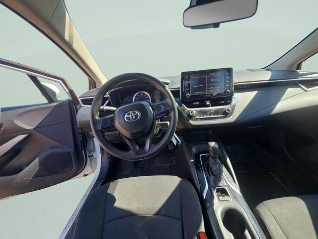 Used 2020 Toyota Corolla LE image 10