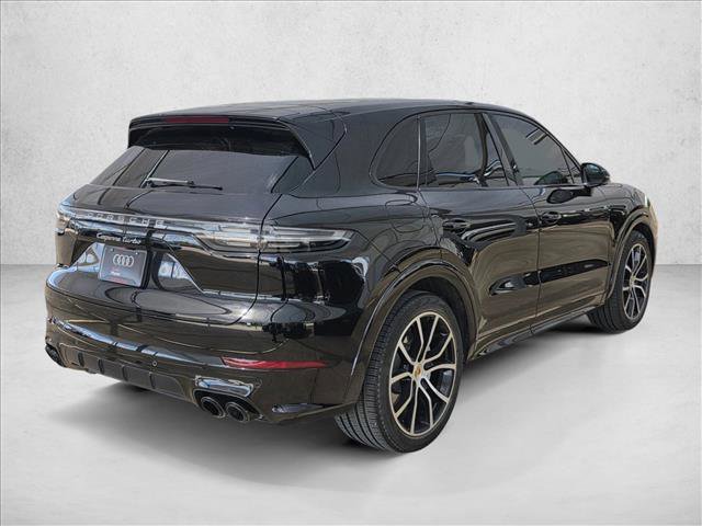 Used 2019 Porsche Cayenne Turbo image 5