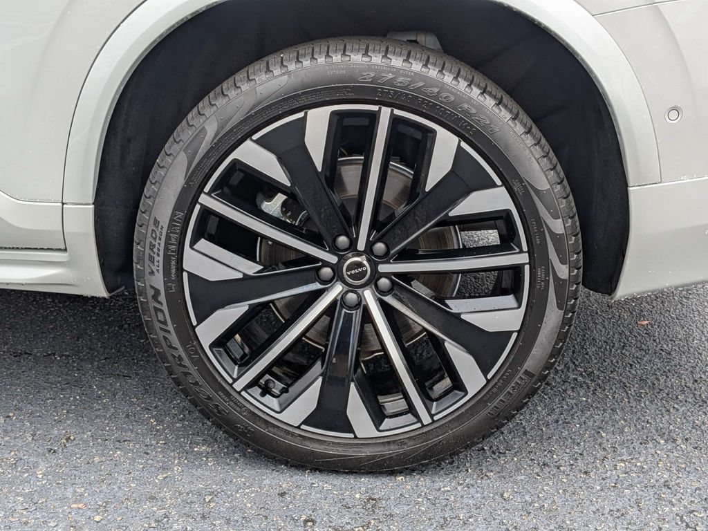 Certified 2026 Volvo XC90 B5 Plus w/ Protection Package Premier AWD/4WD image 12